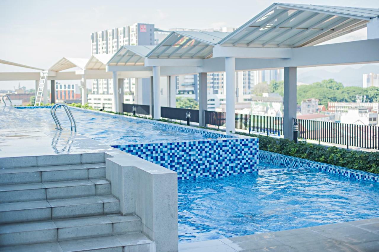 Octagon Premium Ipoh Town Center By Grab A Stay Bagian luar foto